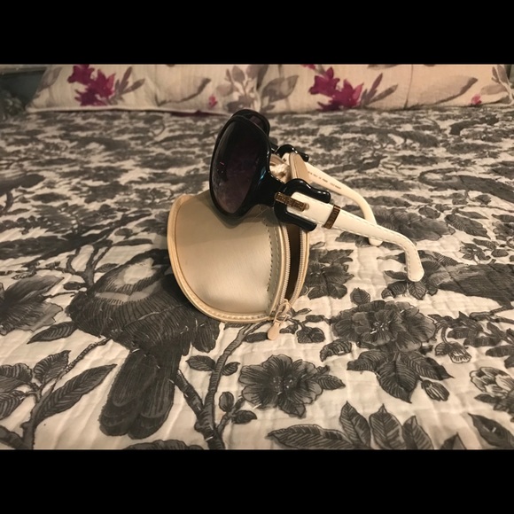 Fendi Sunglasses - Picture 2 of 2